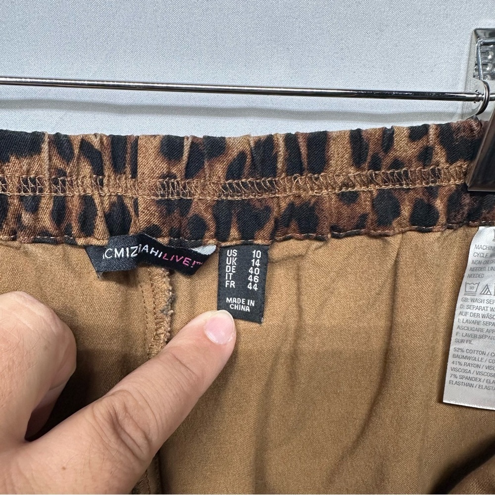 Isaac Mizrahi Leopard Print Stretch Pants Women’s Size 10 - Picture 3 of 8